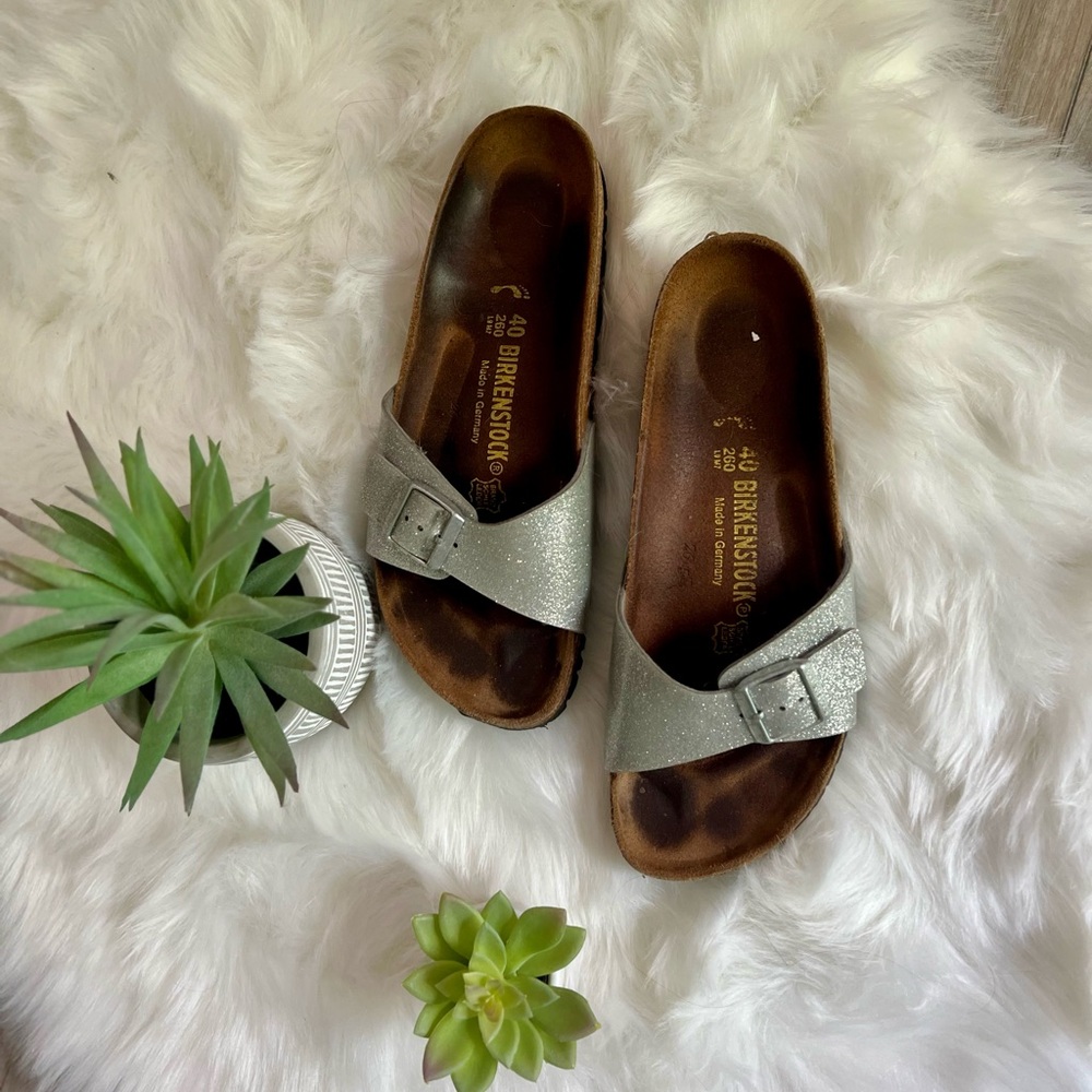 BIRKENSTOCK | Women's Metallic Silver Madrid Sandals